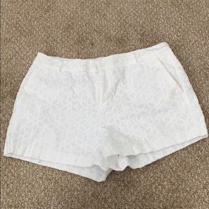 White floral pattern shorts
